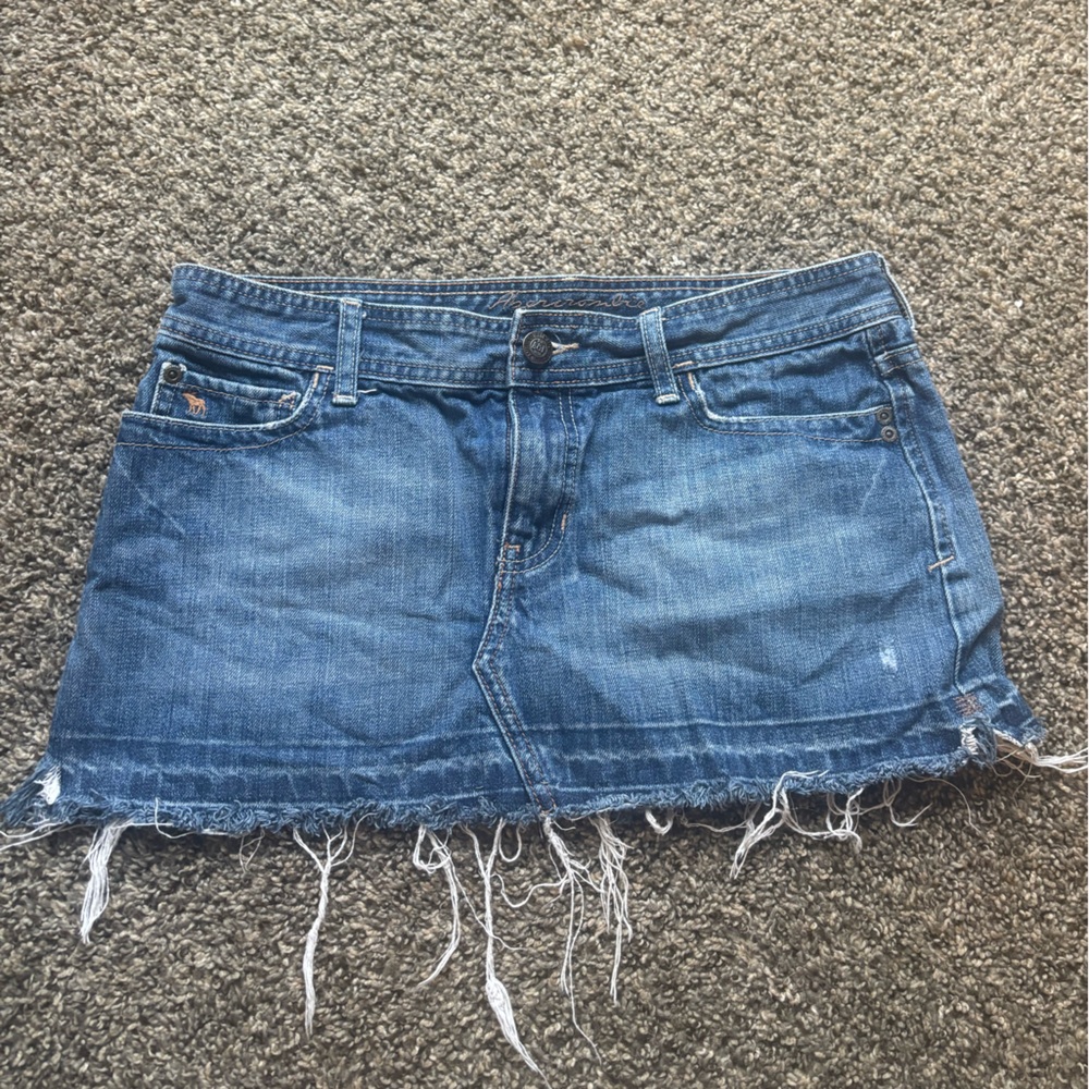 Abercrombie mini skirt frayed size 6 Y2K